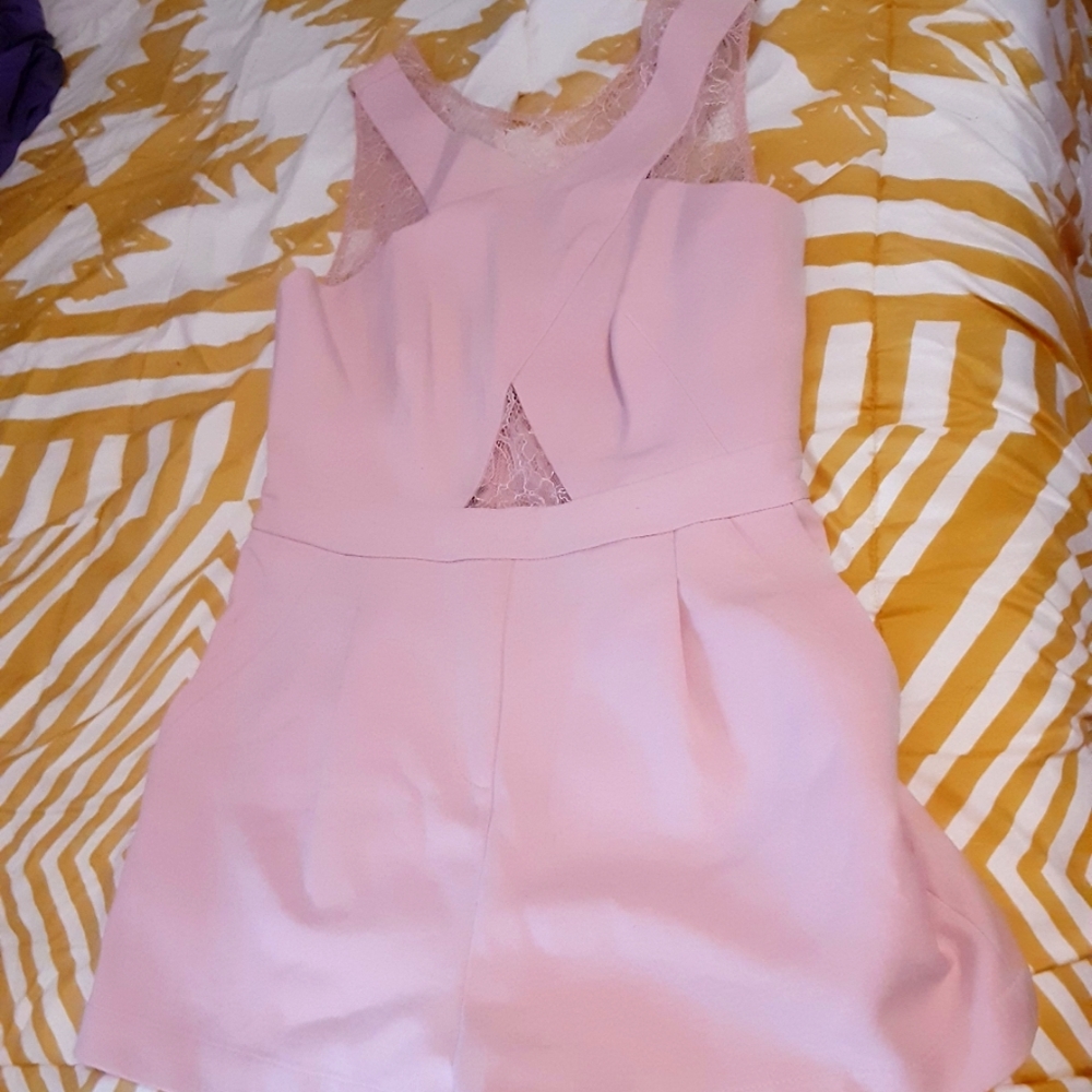 Bcbg Maxazria jumpsuit / Romper light rose